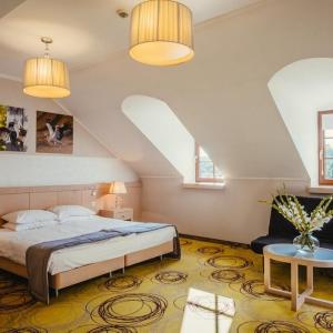Deluxe Family Room