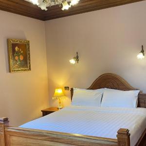 Deluxe Double Room with Extra Bed