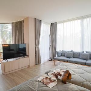 Junior Suite with Mountain View
