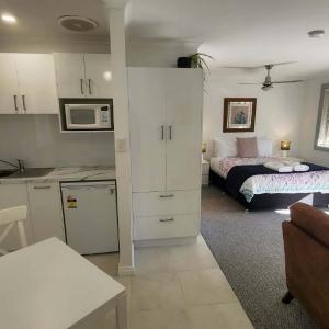 Iris Cottage