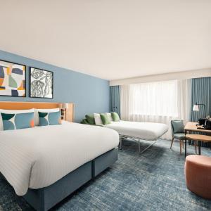 Premium Queen Room with sofa bed