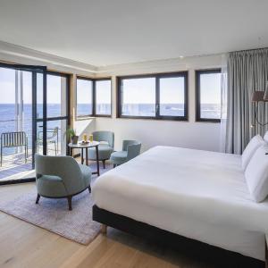 Two-Bedroom Suite with One King Bed or Two Single Beds with Terrace - Sea Front