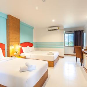 Deluxe Triple Room (Complimentary Coffee, Tea and Toast)