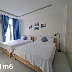 Queen Room with Balcony
