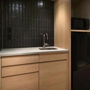 TSUKI - Moon - Japanese modern style Room with Washing Machine