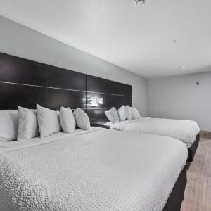Suite with Two King Beds - Non-Smoking