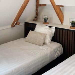 Twin Room - Attic