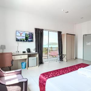 Double Room with Balcony and Sea View