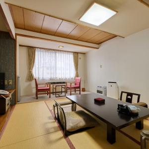 Japanese-Style Room