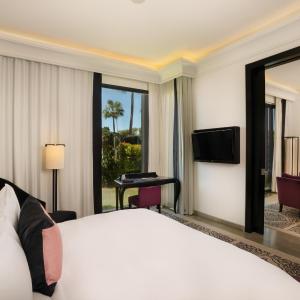 Suite Diyafa with garden terrace