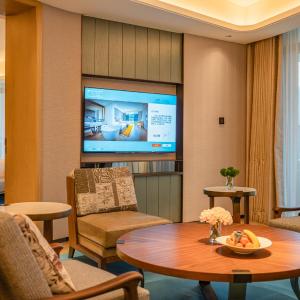King Family Suite  (South building)