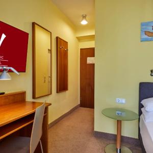 Budget Single Room