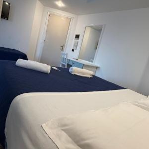 Deluxe Triple Room with Sea View