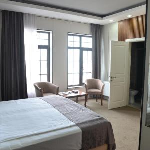 Double or Twin Room with Sea View