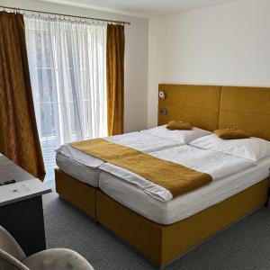 Deluxe Double or Twin Room with Balcony