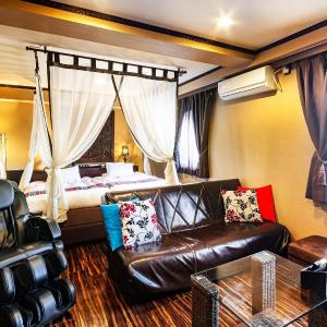 Deluxe Twin - Non-Smoking - Complimentary Club Lounge Access
