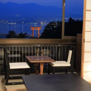 Japanese-Style Quadruple Room with Sea View and Shared Bathroom