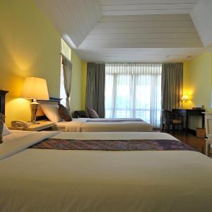 Double or Twin Room Courtyard View with Balcony