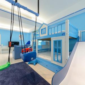 Deluxe Family Suite