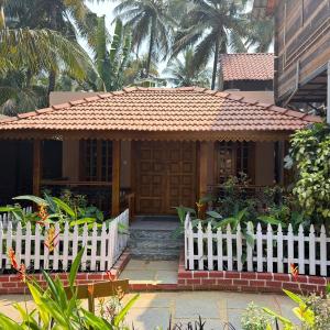 Bungalow with Garden View