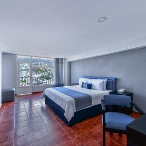 Suite with Mountain View