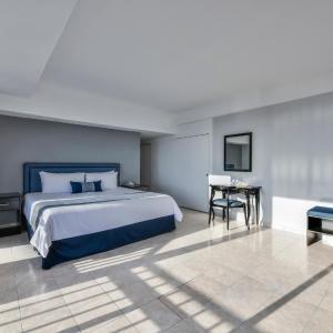 Queen Room with Sea View