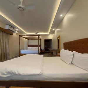 Luxury Family Sea View Room with Bathtub (1st Floor)