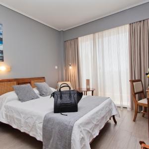 Double Room for Single Use