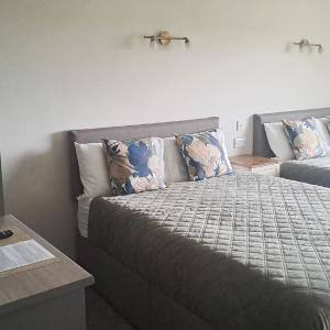 Family Room (2 Adults + 2 Children)