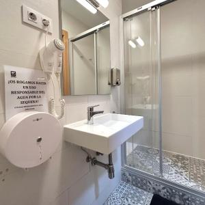 Double Room with Shared Toilet