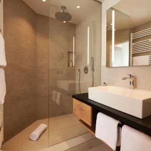 Standard Double Suite
