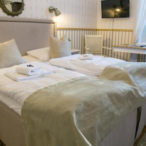 Queen Room with Garden View