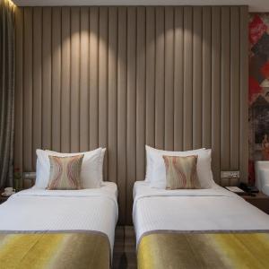 Studio Twin Room with Kitchenette