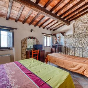 One-Bedroom Apartment with Garden View