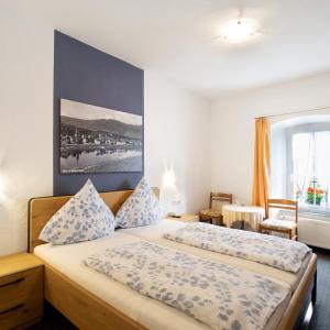 Deluxe Double Room with Shower