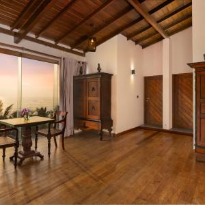 Ceylon Suite - Direct Ocean View