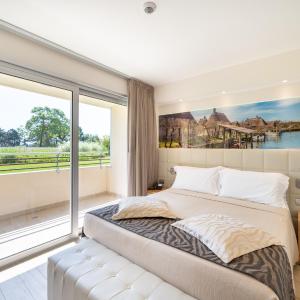 Junior Suite with Garden View
