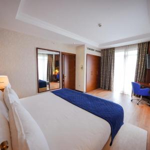 Family Suite with Sea View