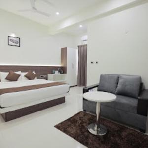 Deluxe Double Room (2 Adults + 1 Child)