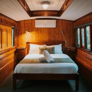 Victorian Train Carriage