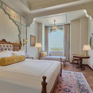 Executive Club King Room with Sofa Bed