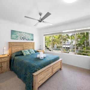 Two-Bedroom Villa Poolside