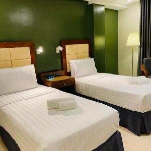 Twin Room with Mountain View