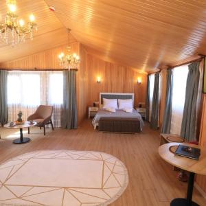 Deluxe Double Room with Balcony and Sea View