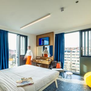 Deluxe King Room