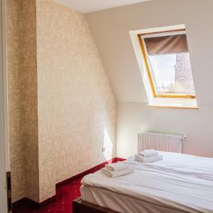 2 Bedrooms Apartment 1 Queen bed 2 Sofa Beds