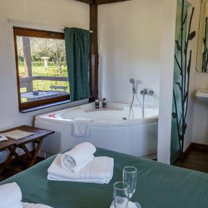 King Room with Spa Bath
