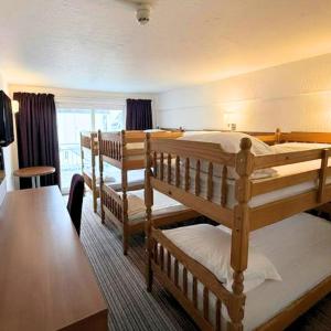 6-Bed Mixed Dormitory Room