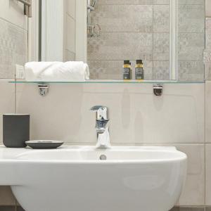 Single Room with Private Bathroom