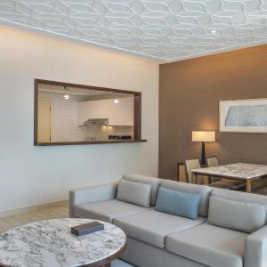 Two-Bedroom Suite with Kitchen - Sea View